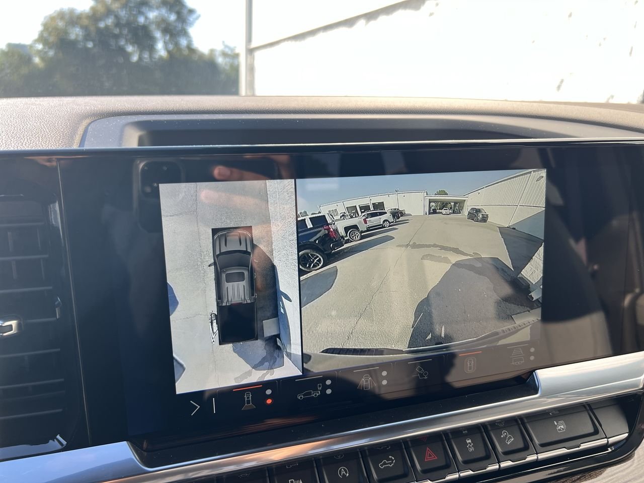 2025 Chevrolet Silverado 1500 LT - Photo 28