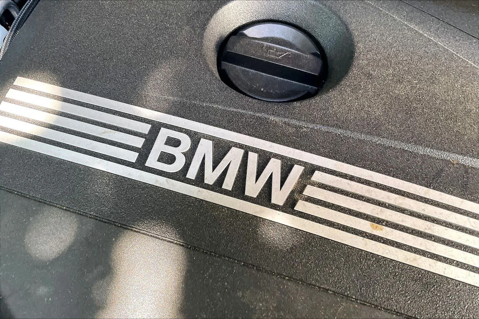 Used 2026 Vegas Red Metallic BMW xDrive28i image 34