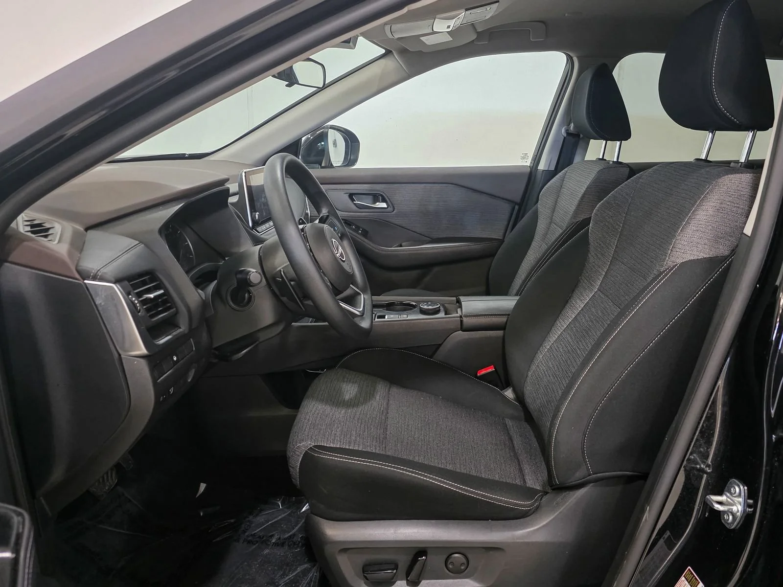 2023 Nissan Rogue SV - Photo 20