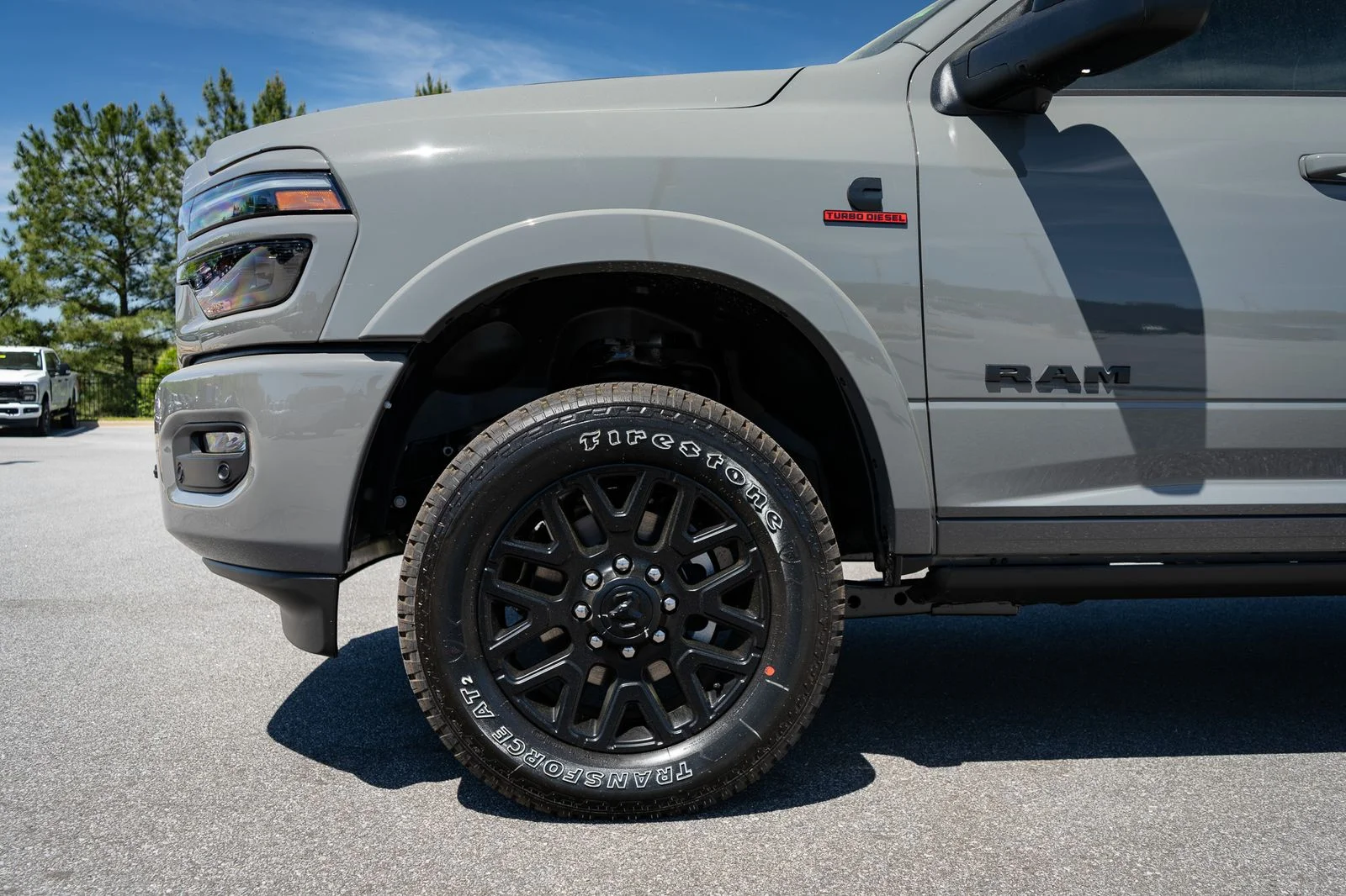 New 2026 Ceramic Gray Clear-Coat Exterior Paint RAM Limited image 11