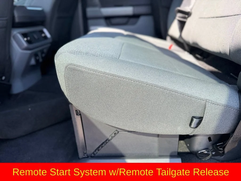 Used 2024 Gray Ford XLT image 19