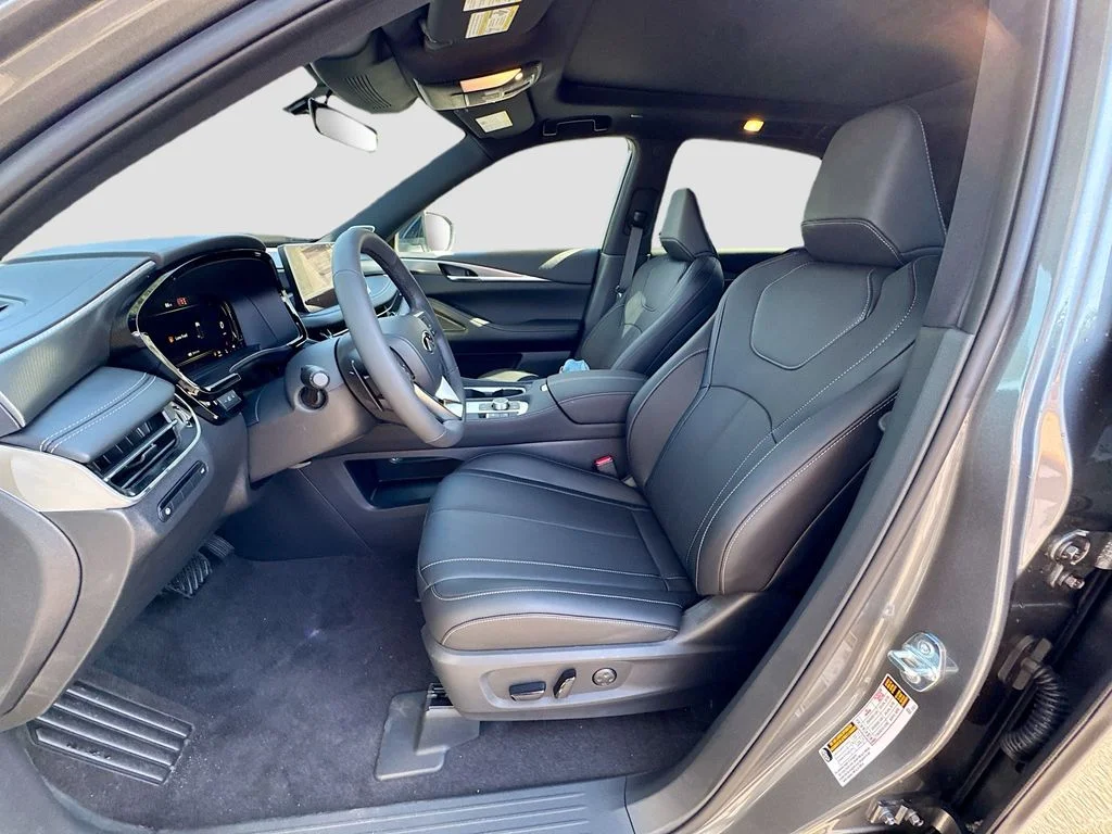 New 2027 GRAPHITE SHADOW INFINITI Luxe AWD image 21