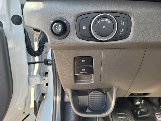 New 2025 Oxford White Ford Cutaway image 7