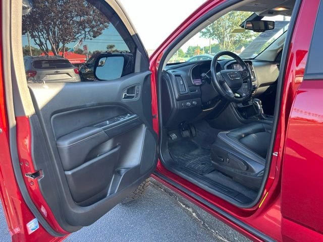 Used 2022 Red GMC AT4 w/Leather image 4