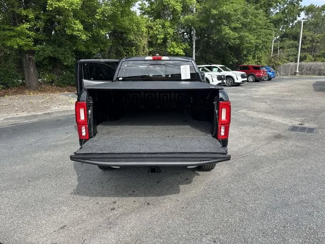 Used 2020 Black Ford XLT image 12