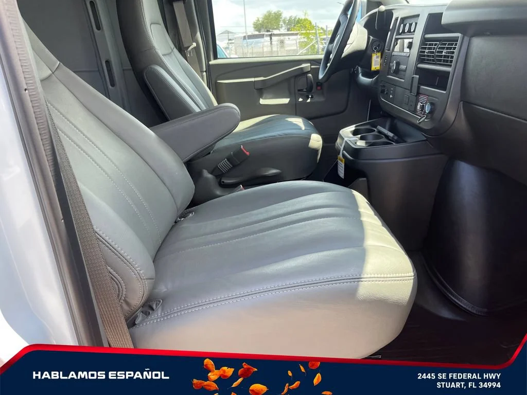 New 2026 Summit White GMC Work Van image 13