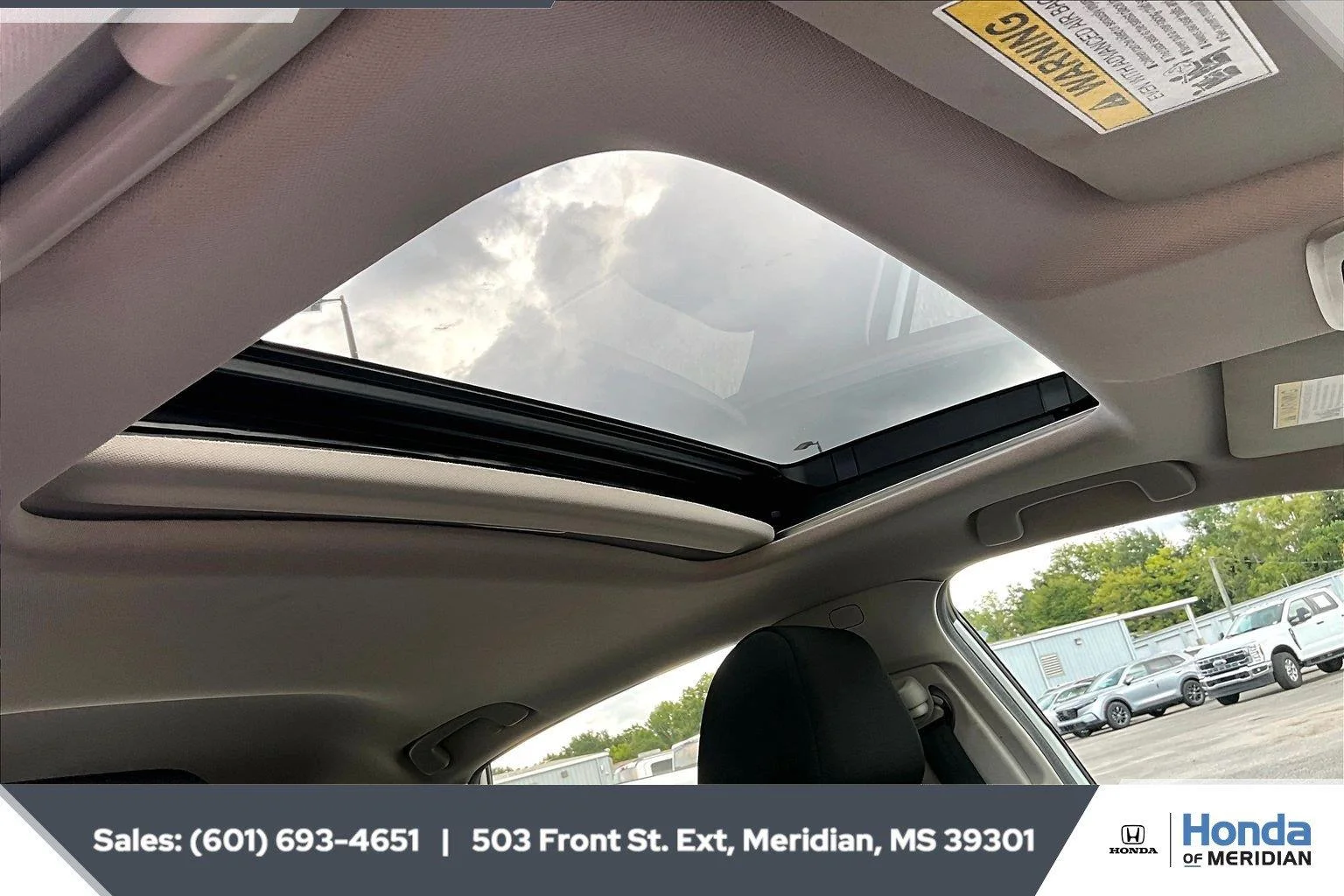 Used 2022 Platinum White Pearl Honda EX image 16