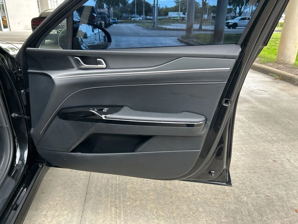 Used 2025 Black Kia GT-Line image 29