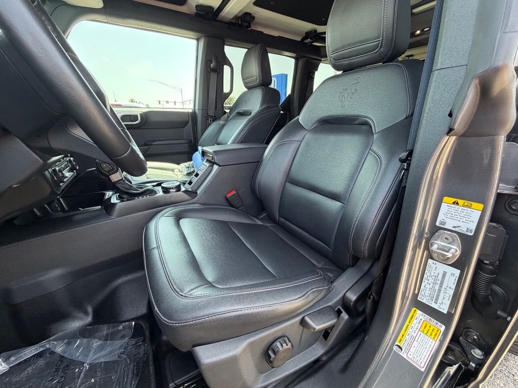 Used 2025 Gray Metallic Ford Badlands image 15
