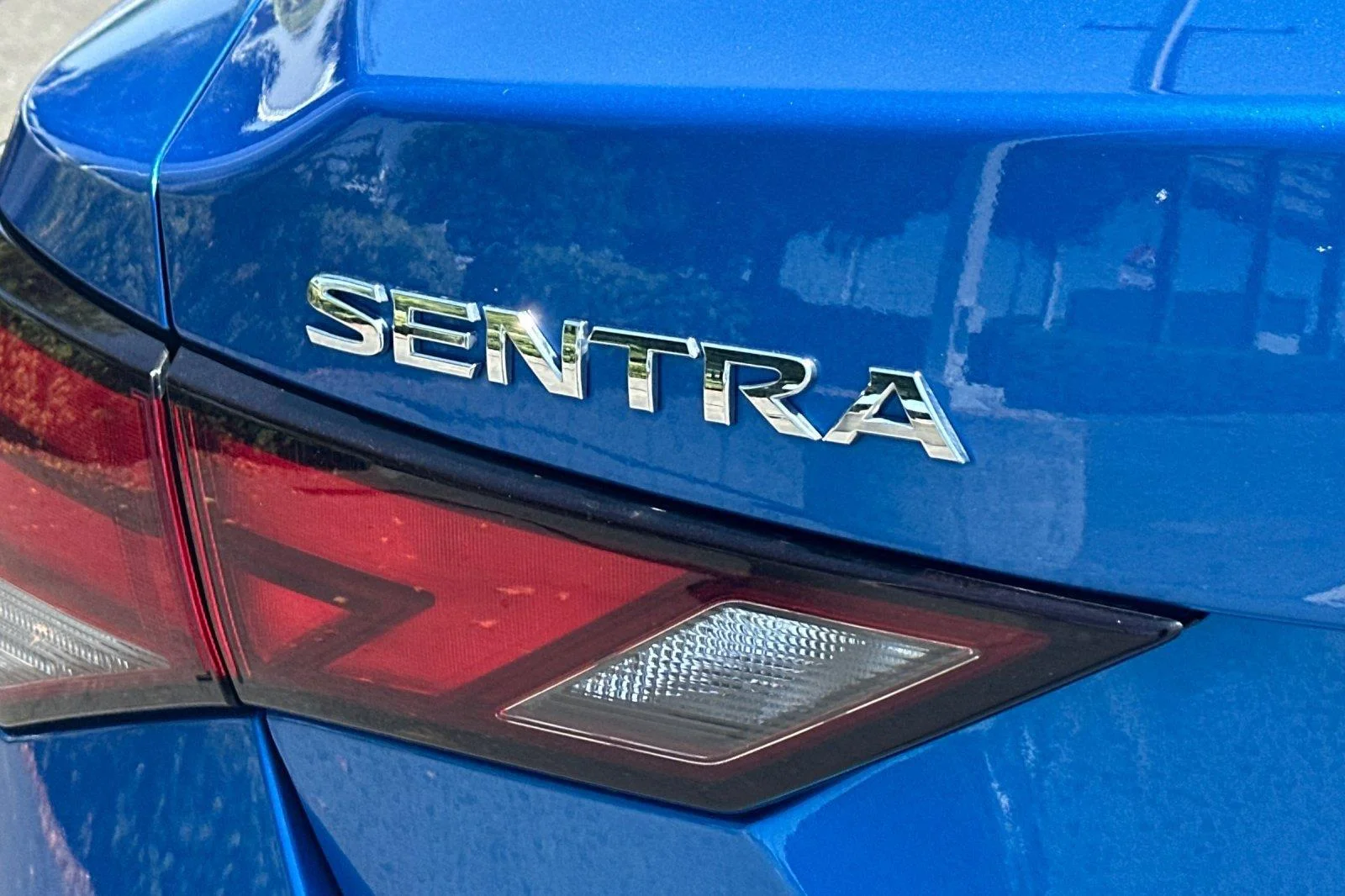 Used 2025 Electric Blue Metallic Nissan SV image 26