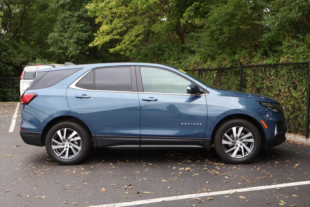 2024 Chevrolet Equinox LT - Photo 11