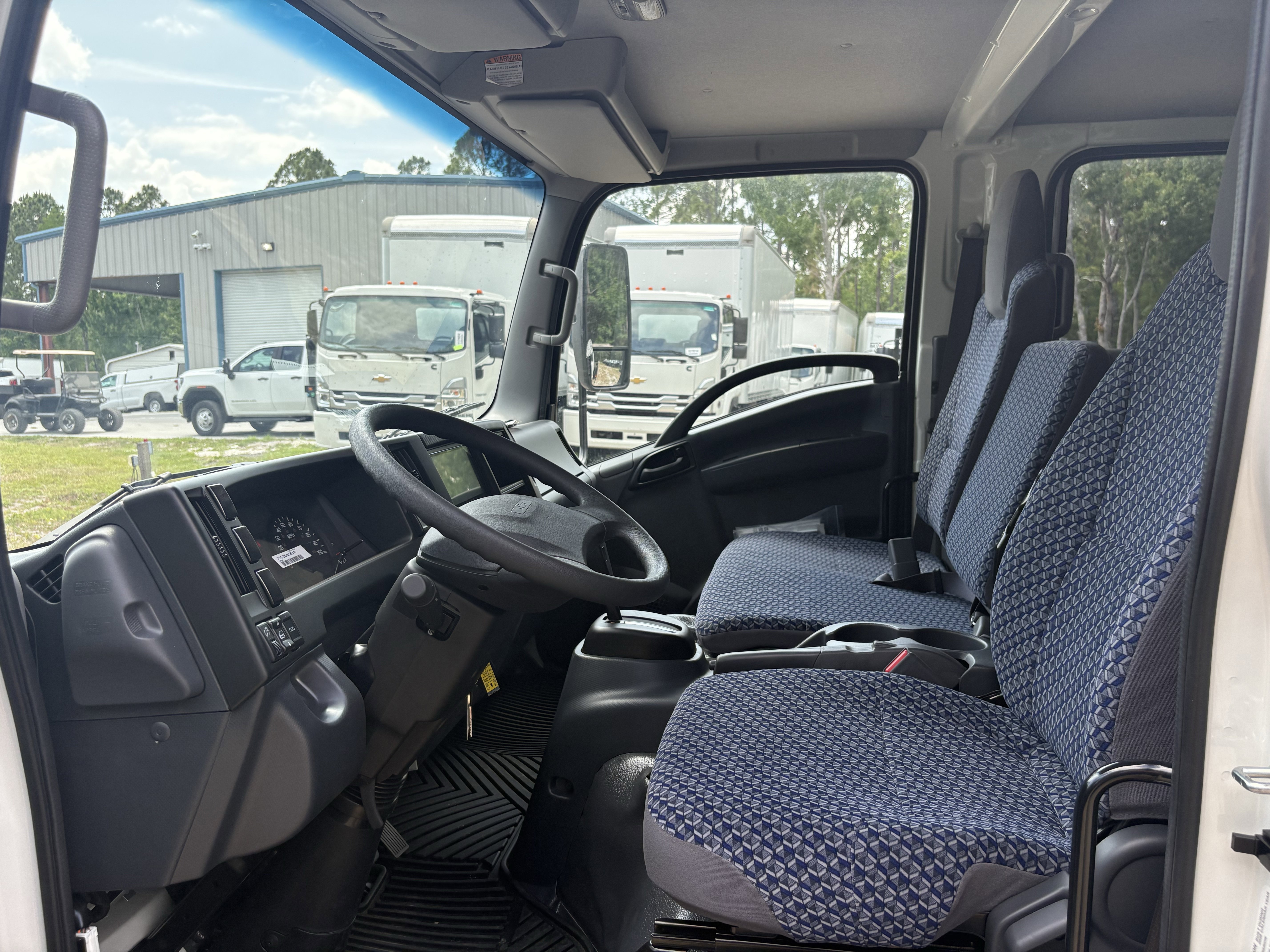 2026 Chevrolet Low Cab Forward 4500 Gas 150" WB Crew Cab's photo