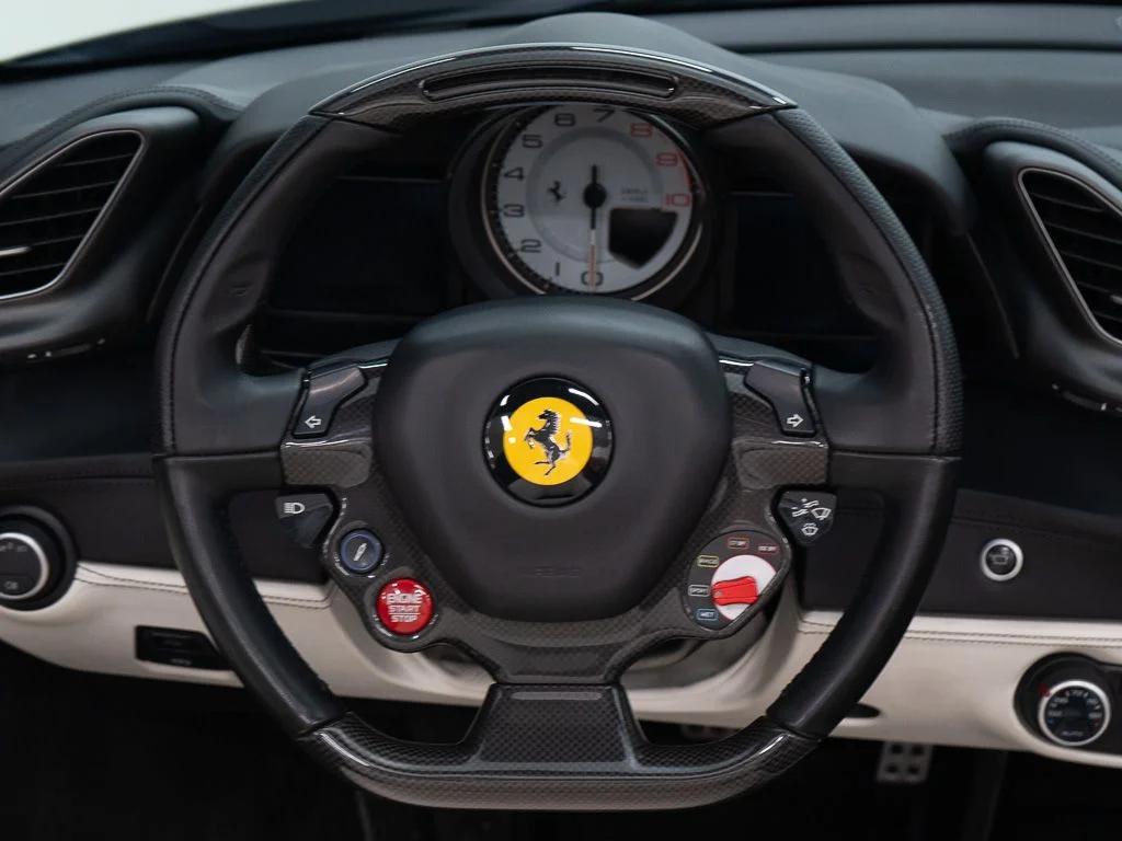 Used 2018 Bianco Avus Ferrari  image 31