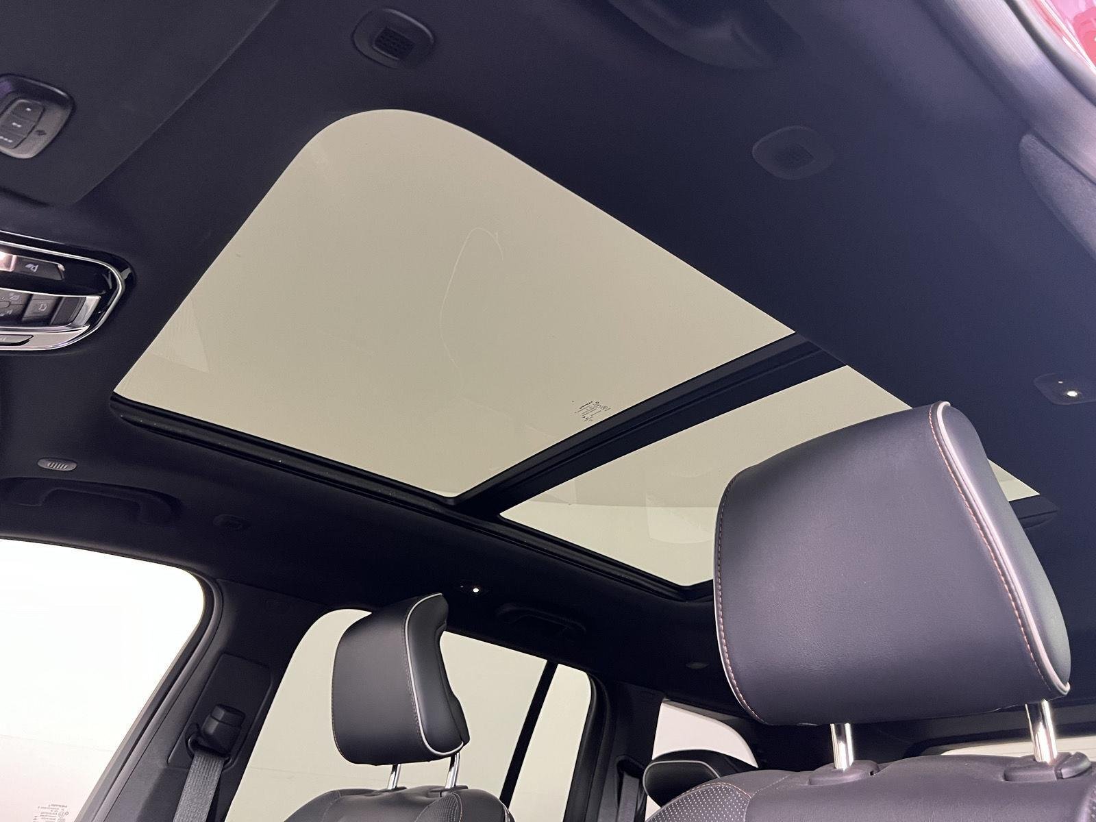 Used 2023 Velvet Red Pearlcoat Jeep Summit image 4