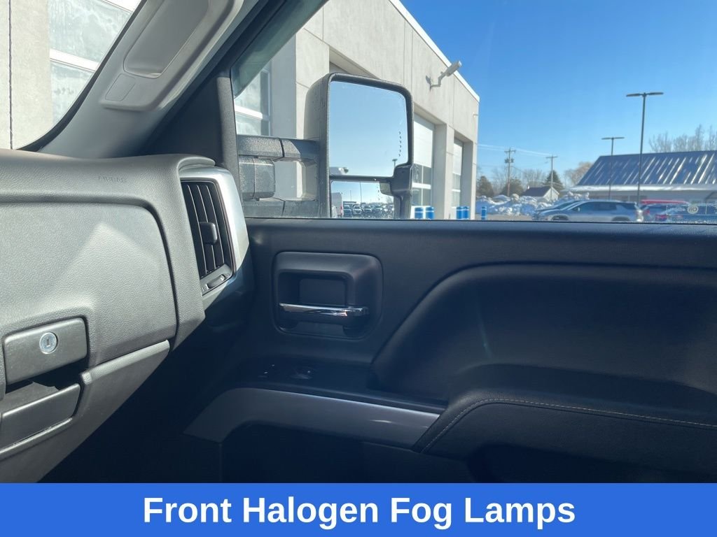 Used 2018 White Chevrolet LT image 22