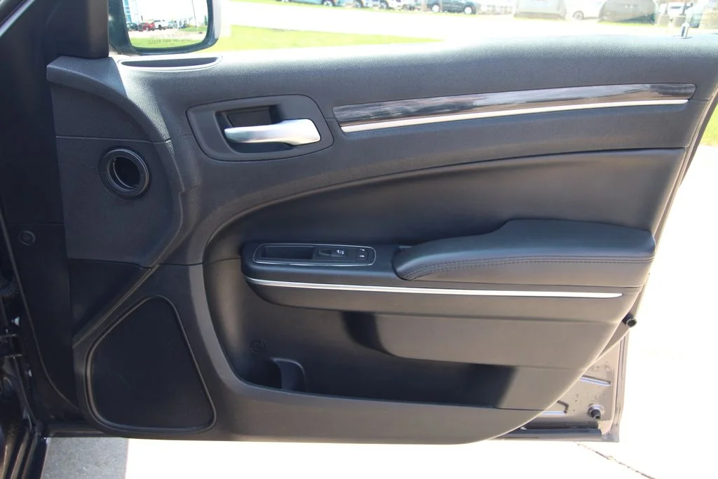 Used 2017 Gray Chrysler Limited image 36