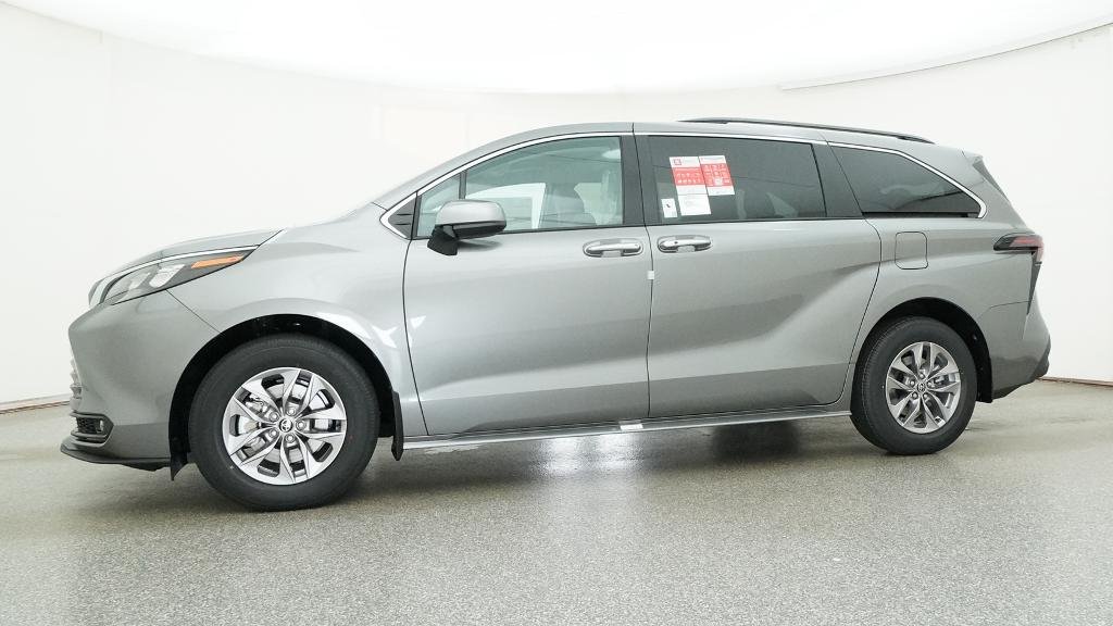 New 2026 Heavy Metal Toyota XLE image 4
