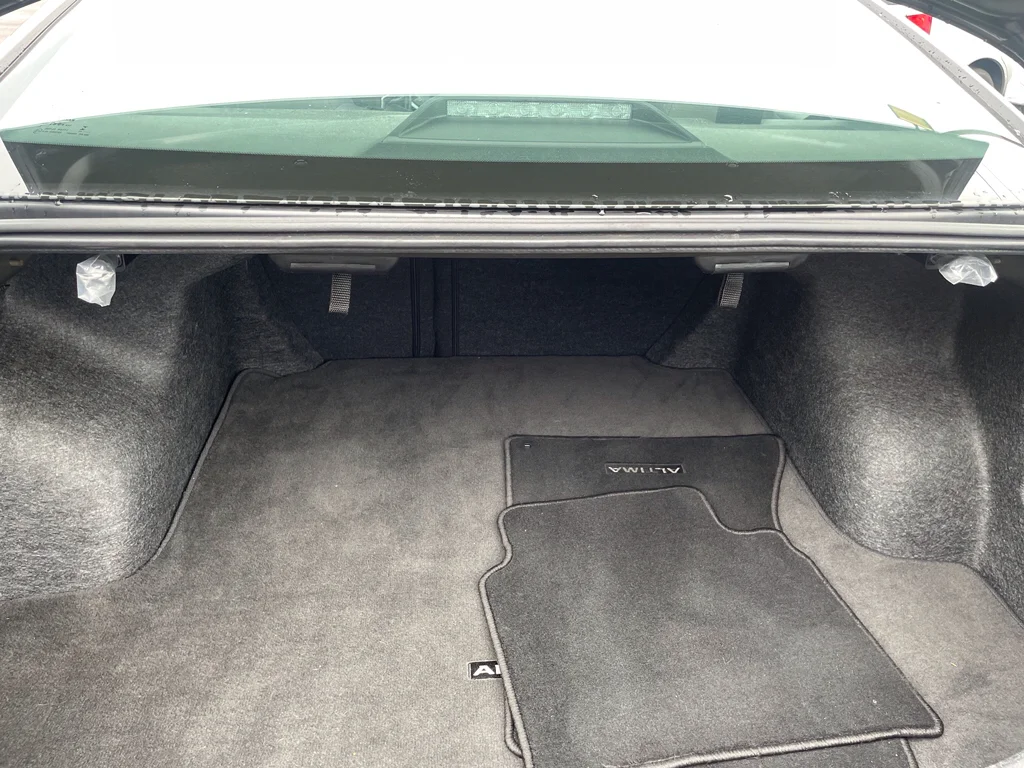 2025 Nissan Altima SV - Photo 14