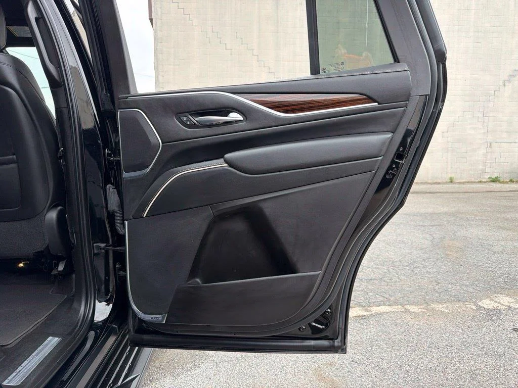 2023 Cadillac Escalade Luxury - Photo 25