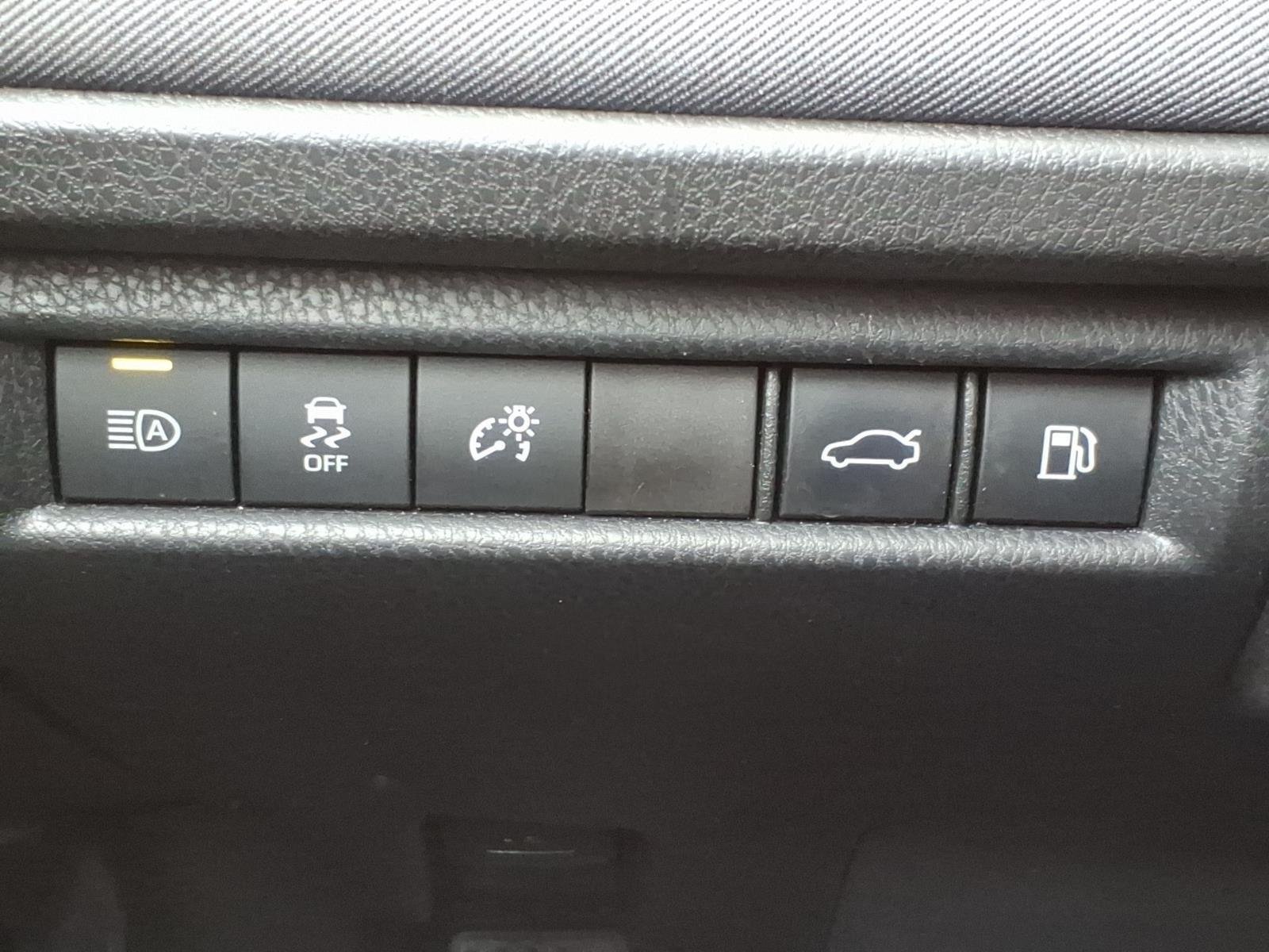 Used 2025 Ice Cap Toyota LE image 16