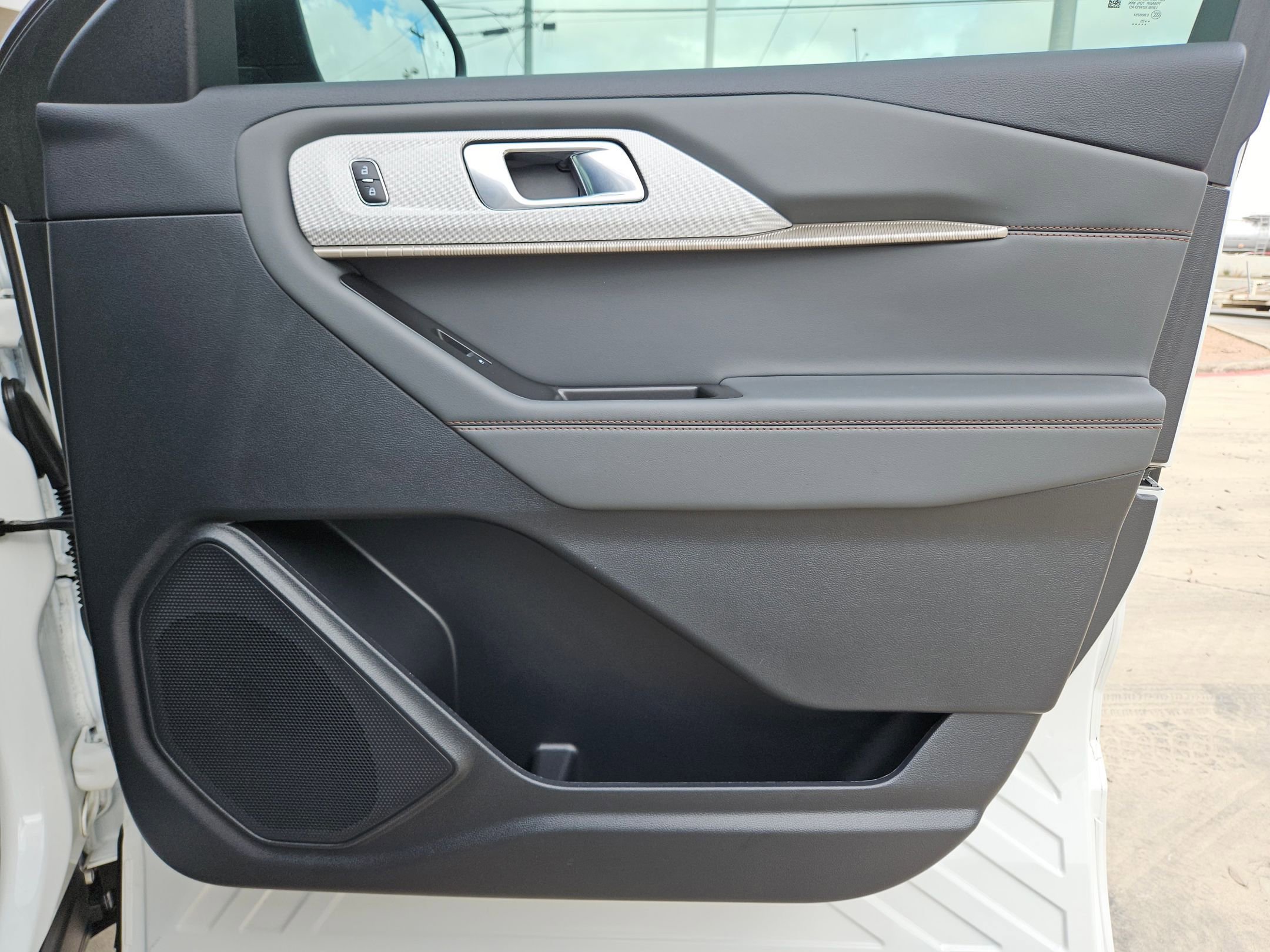2025 Ford Explorer Active - Photo 30