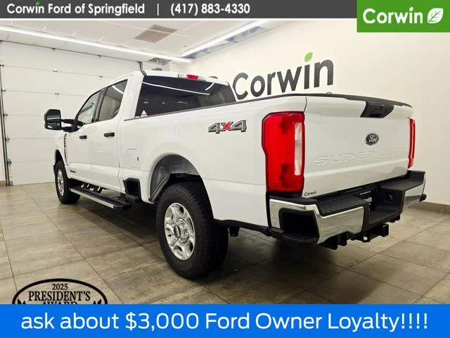 New 2026 Oxford White Ford F-250® XLT image 4
