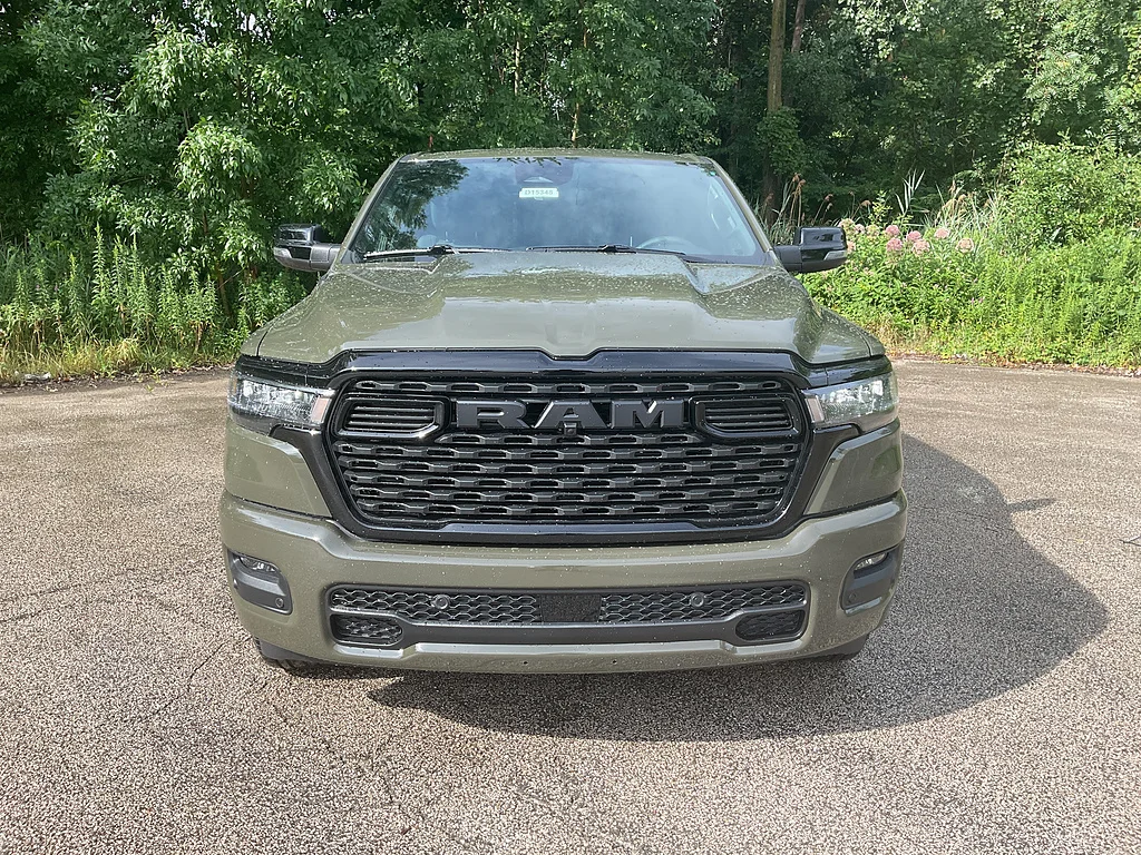 New 2026 Tank RAM Big Horn Crew Cab 4x4 5