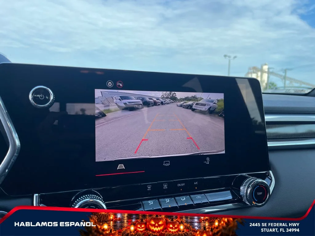New 2026 Summit White GMC Elevation image 31