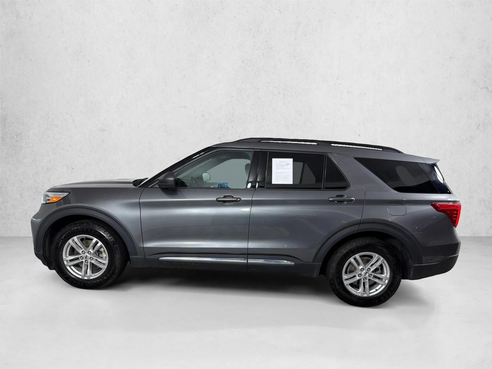 Used 2023 Carbonized Gray Metallic Ford XLT image 6