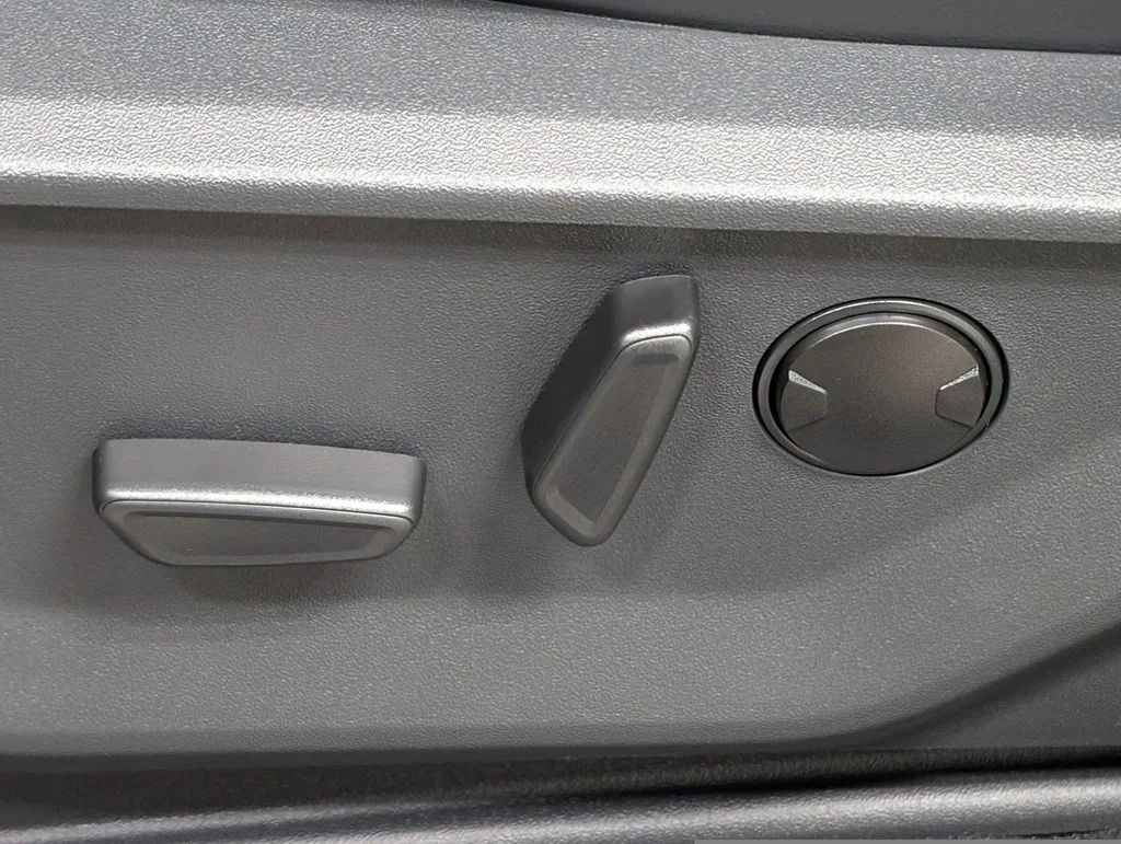 New 2027 Agate Black Metallic Ford Platinum image 13