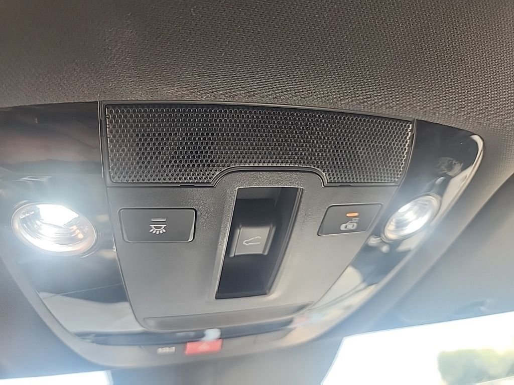 Used 2023 Black Kia X-Line image 24