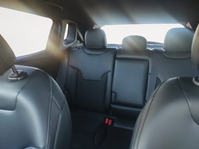 New 2026 Red Hot Pearlcoat Jeep Latitude Altitude image 13