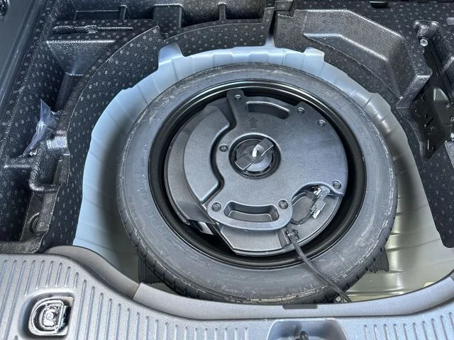 Used 2019 Silver Buick Preferred image 28