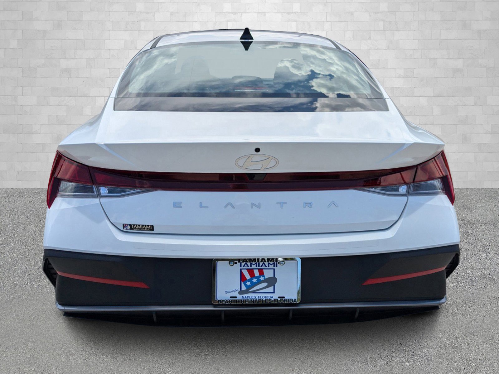 New 2026 Serenity White Hyundai SE image 3