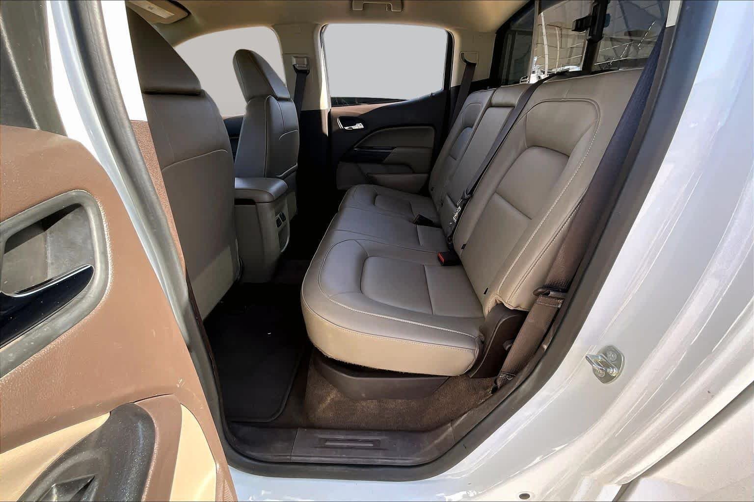 Used 2017 Summit White GMC 4WD SLT image 18
