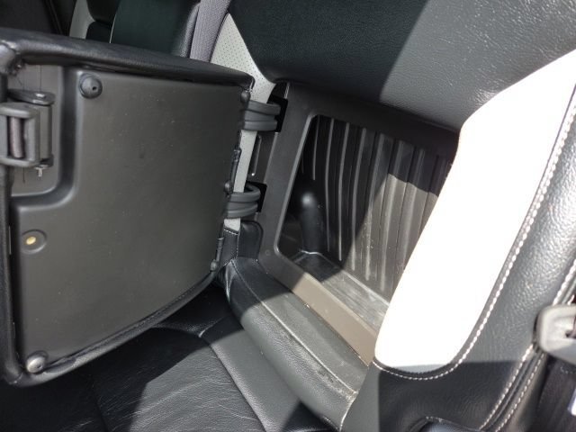 Used 2022 SUMMIT WHITE GMC Elevation image 16