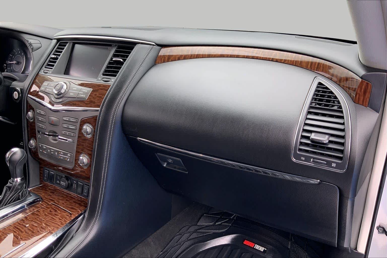 Used 2019 Brilliant Silver Metallic Nissan SL image 18