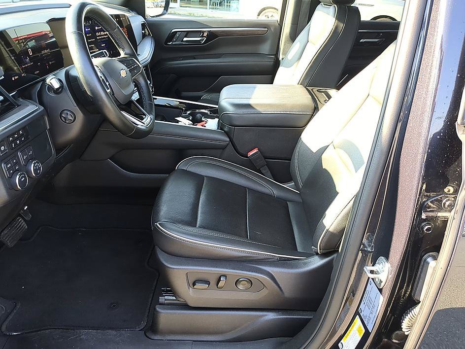 Certified Used 2025 Dark Ash Metallic Chevrolet Premier image 15