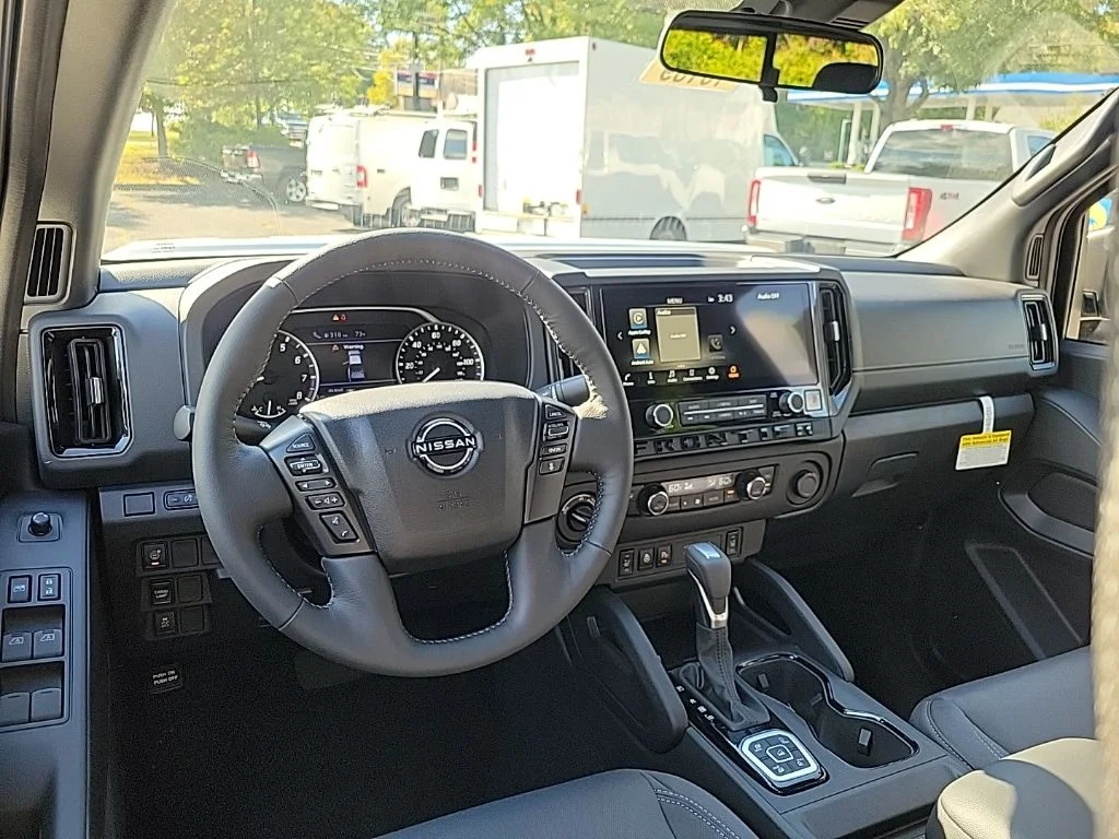 2026 Nissan Frontier SV - Photo 11