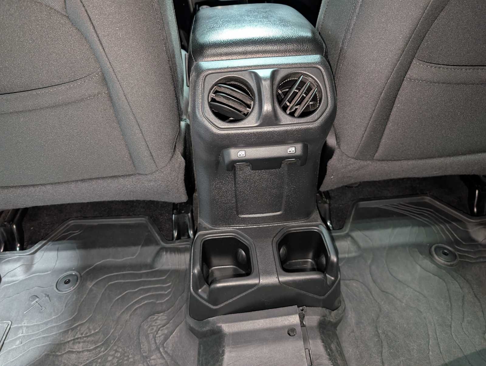 Used 2021 Granite Crystal Clearcoat Metallic Jeep Unlimited Willys image 22