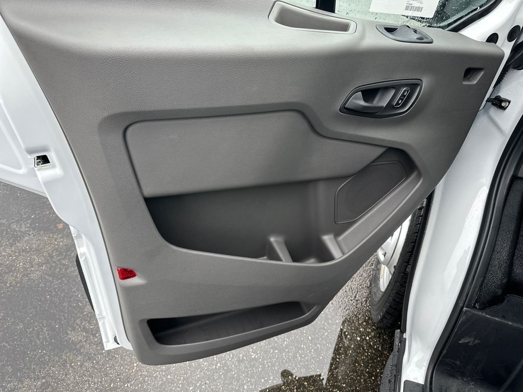 New 2026 Oxford White Ford Base image 10