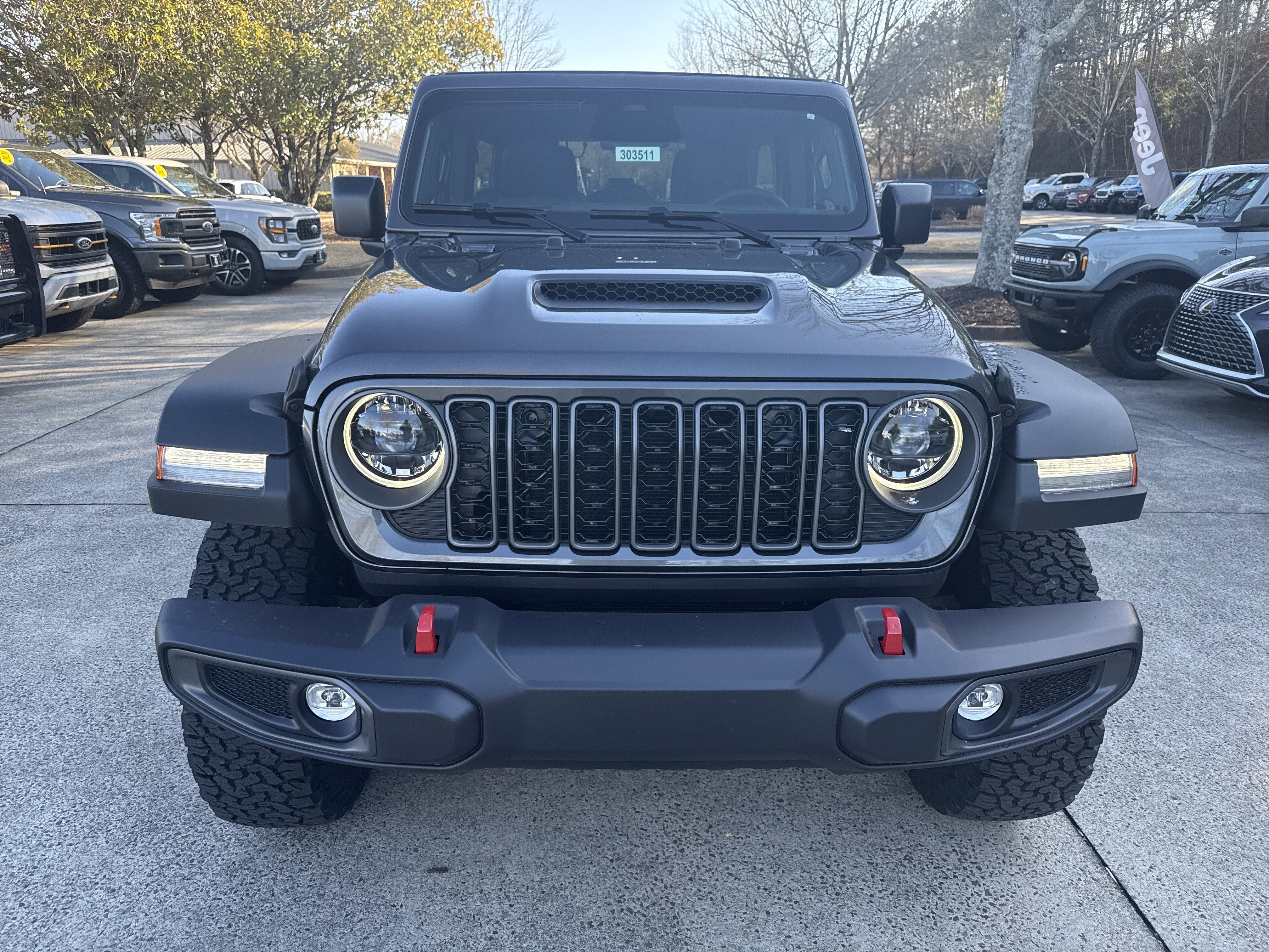 New 2026 Granite Crystal Metallic Clearcoat Jeep  image 2