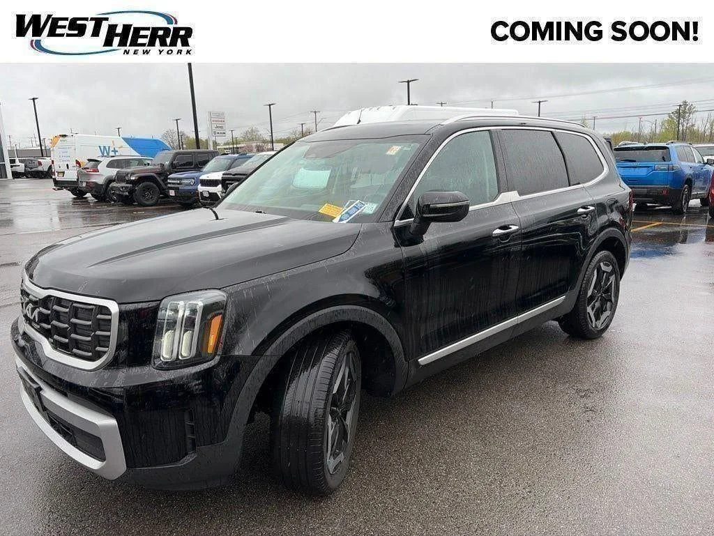 Used 2023 Ebony Black Kia S image 14