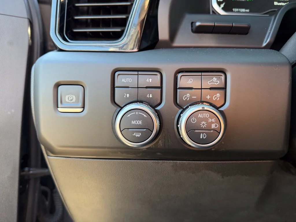 Used 2023 Silver GMC AT4 image 23