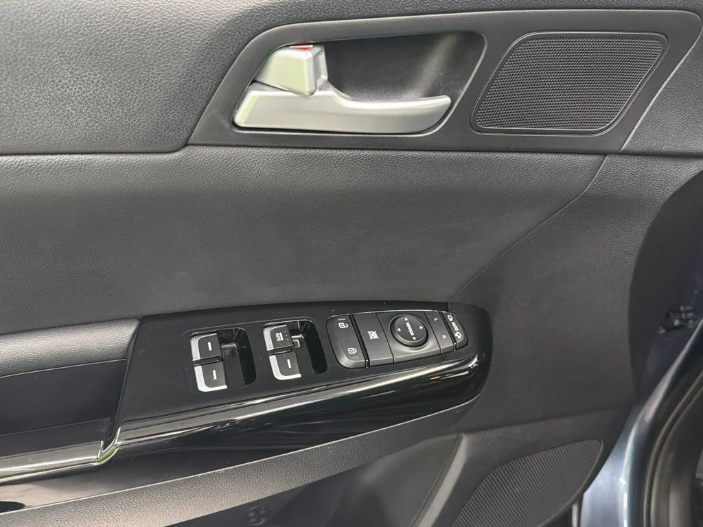 Used 2020 Blue Kia EX image 23