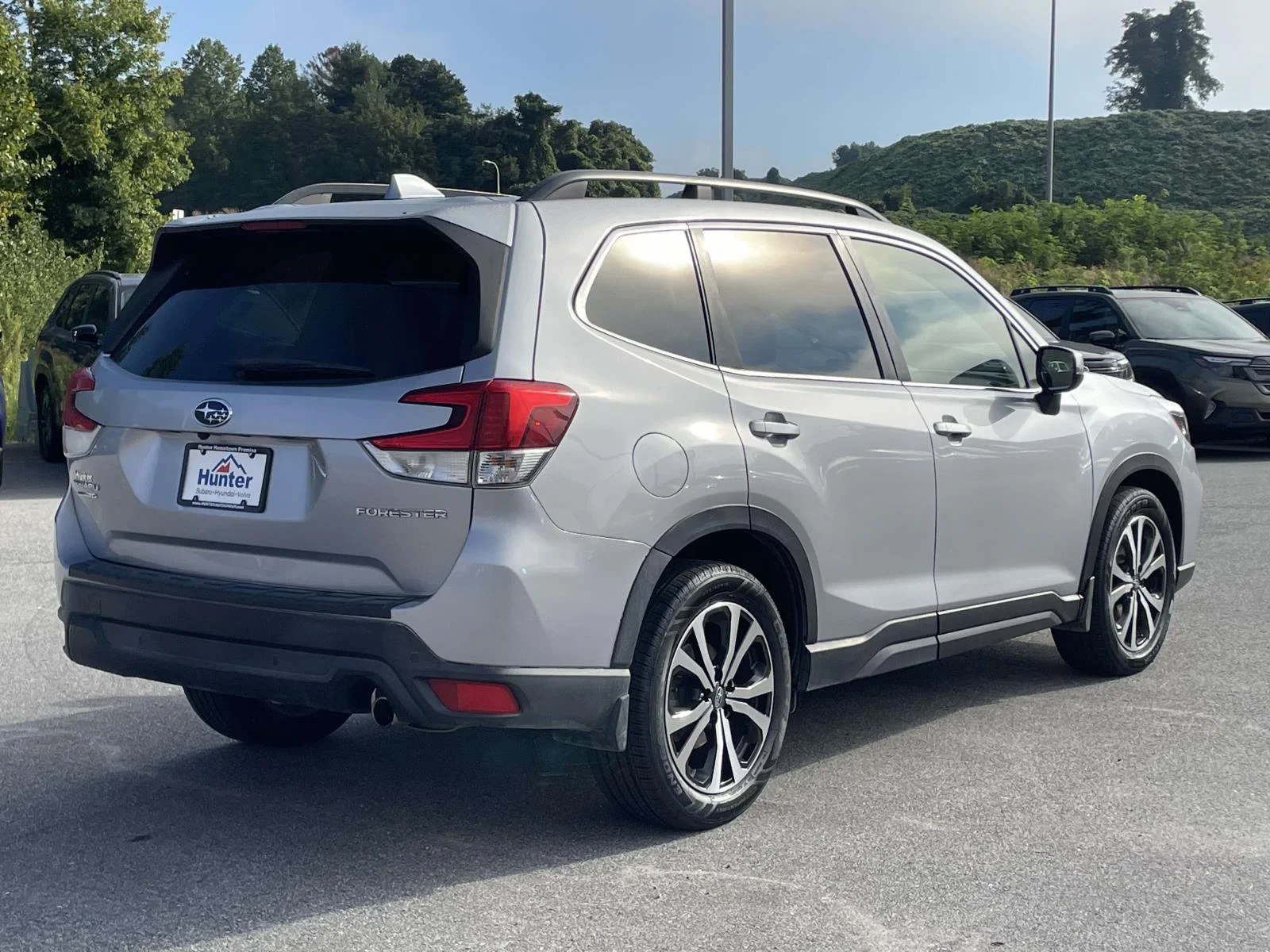 Used 2020 Ice Silver Metallic Subaru Limited image 30