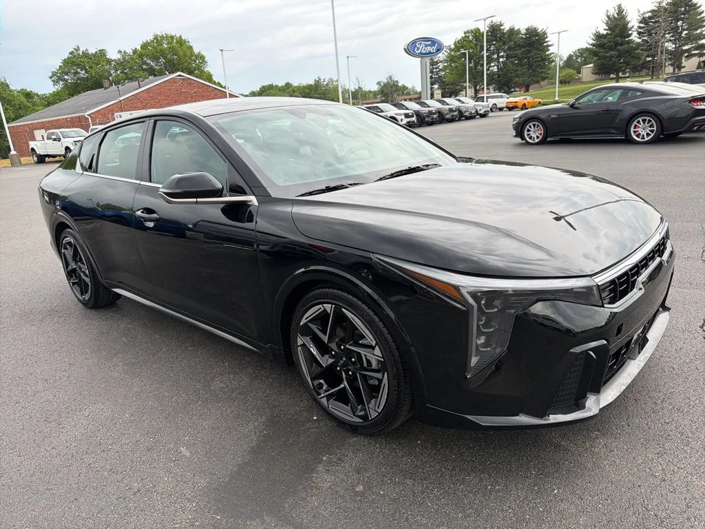 Used 2025 Aurora Black Kia GT-Line image 6
