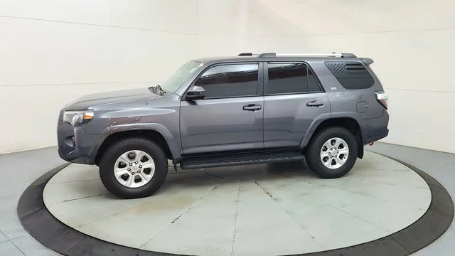 Used 2020 Gray Toyota SR5 image 5