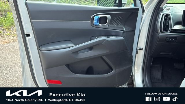 New 2026 Ivory Silver Kia EX image 9