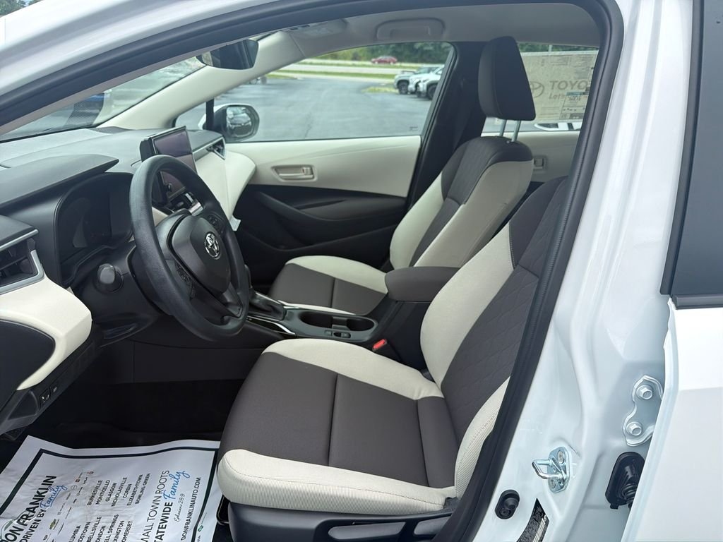 New 2026 White Toyota LE image 9
